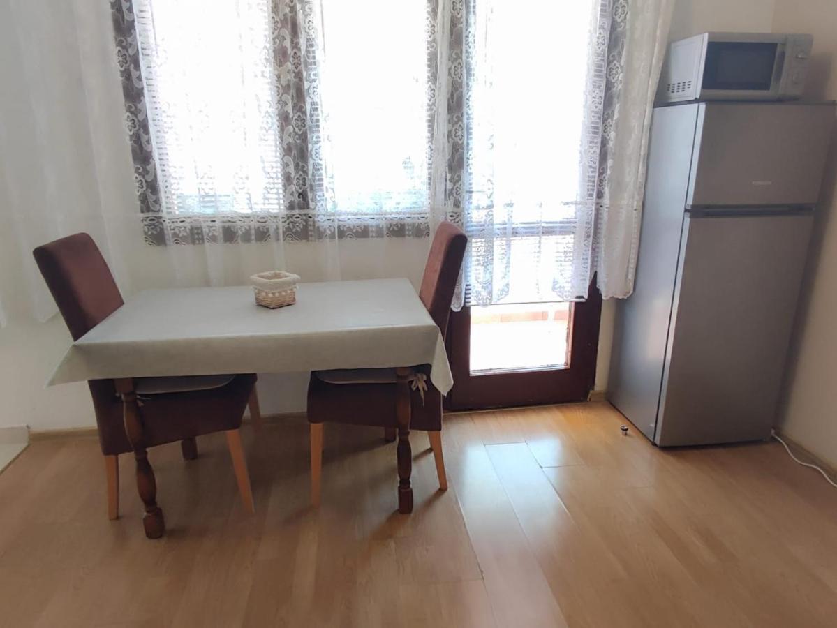 Apartmani Valentino Makarska Buitenkant foto